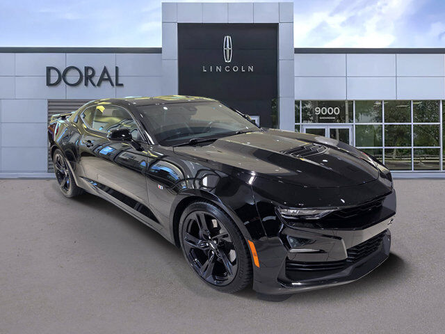 2019 Chevrolet Camaro SS — photo 1 of 14