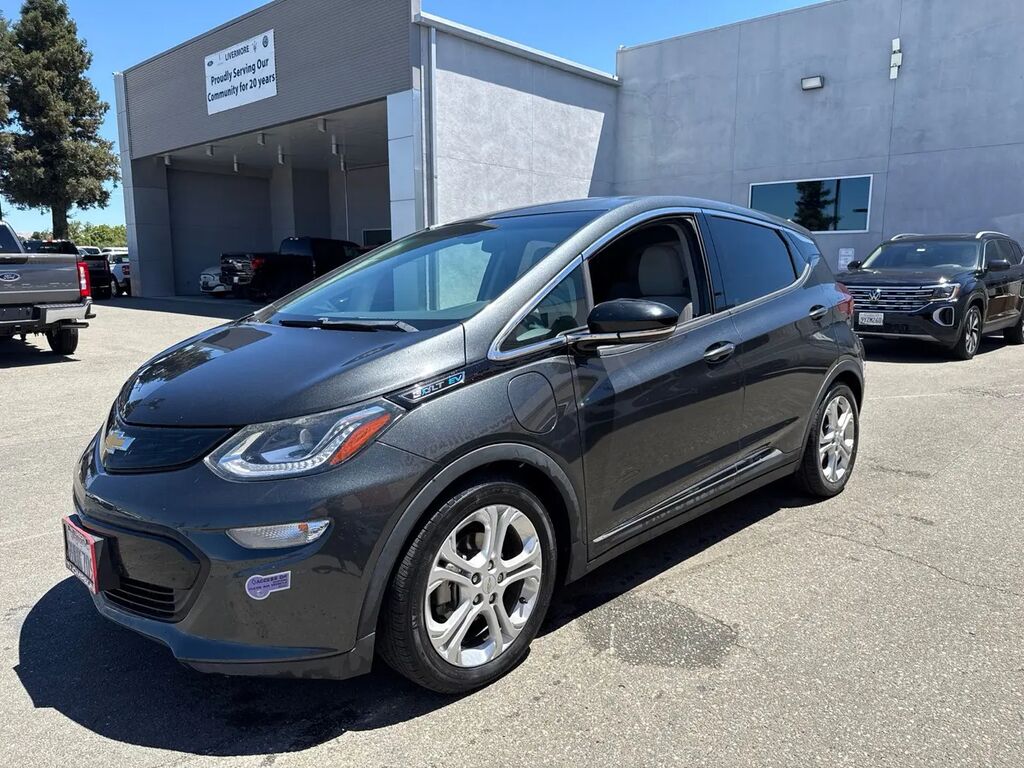 2019 Chevrolet Bolt EV LT — photo 1 of 17
