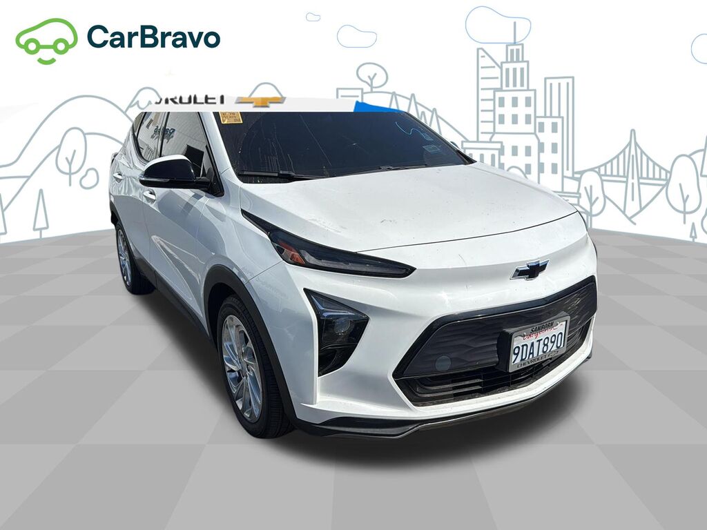 2023 Chevrolet Bolt EUV LT — photo 1 of 4