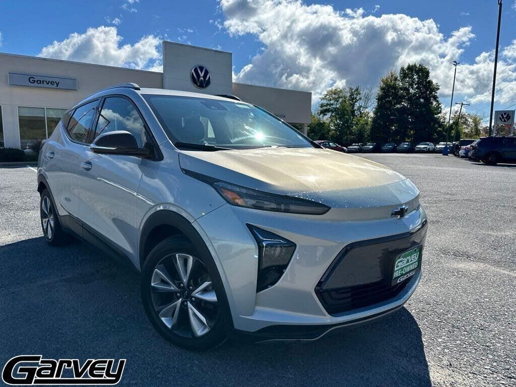 2022 Chevrolet Bolt EUV LT — photo 1 of 1