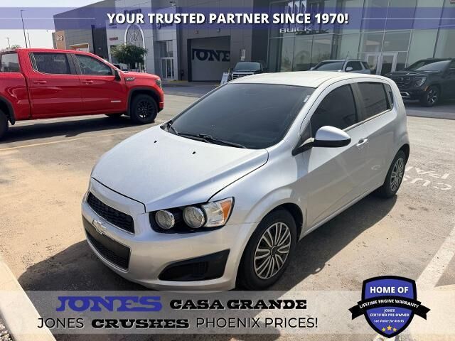 2013 Chevrolet Sonic LS Auto — photo 1 of 24