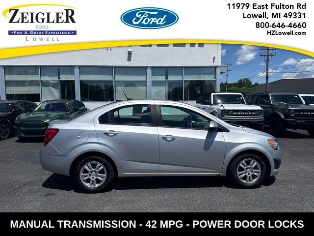 2012 Chevrolet Sonic LS — photo 1 of 13