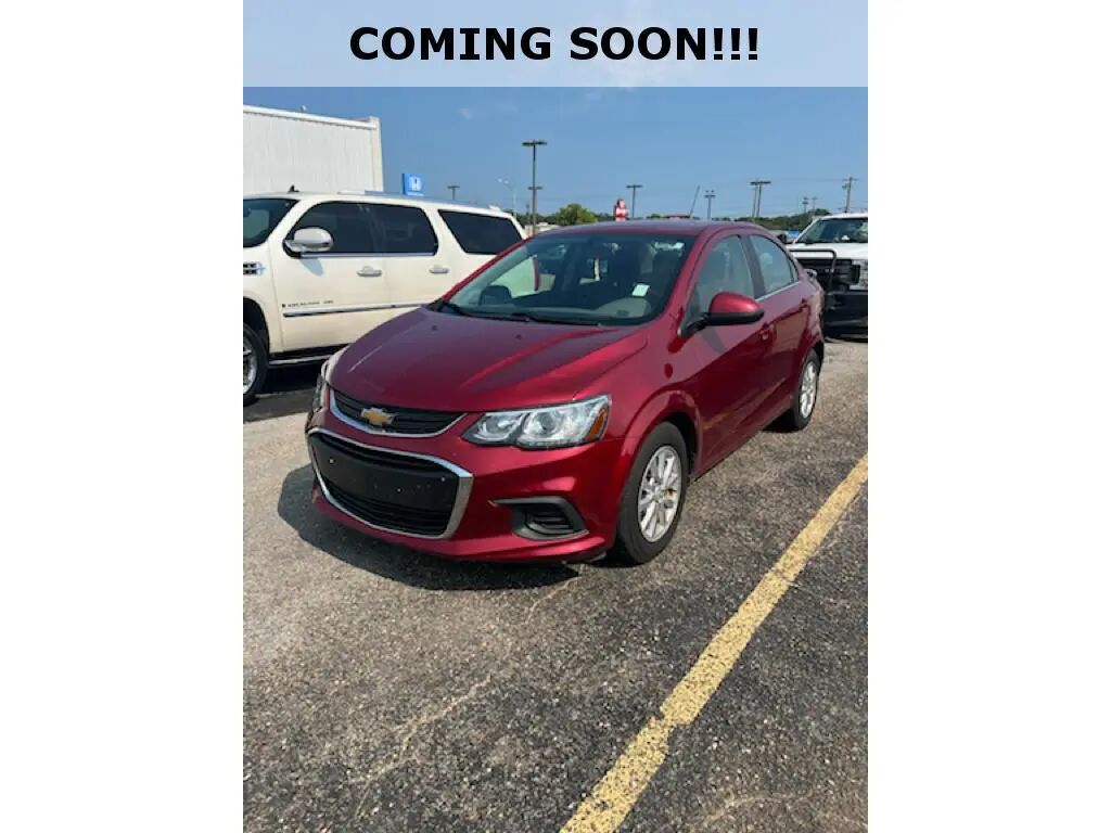 2020 Chevrolet Sonic LT — photo 1 of 1