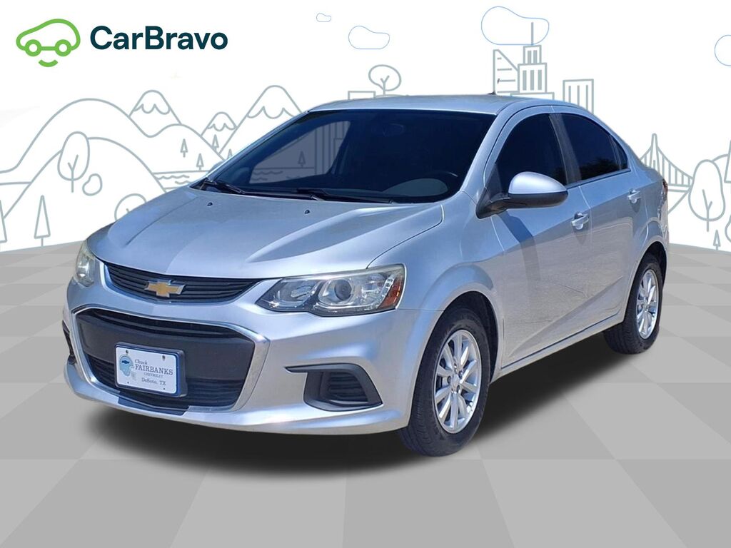 2018 Chevrolet Sonic LT — photo 1 of 6