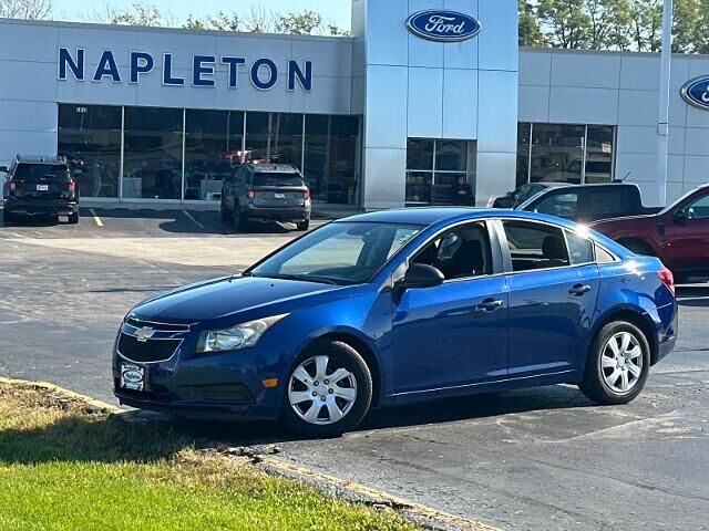 2013 Chevrolet Cruze LS Auto