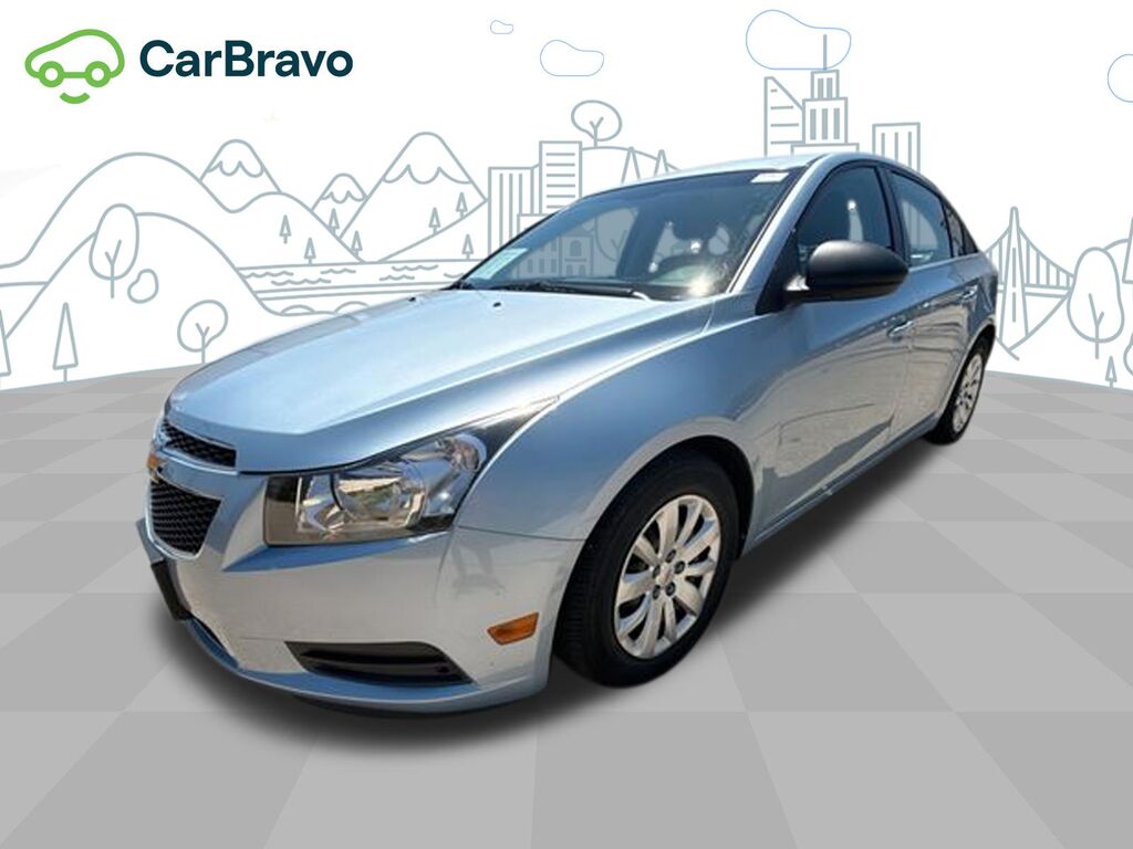 2011 Chevrolet Cruze LS — photo 1 of 6