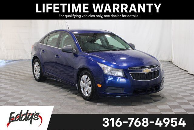 2012 Chevrolet Cruze LS — photo 1 of 13