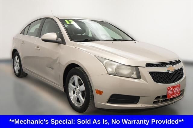 2012 Chevrolet Cruze LT — photo 1 of 13