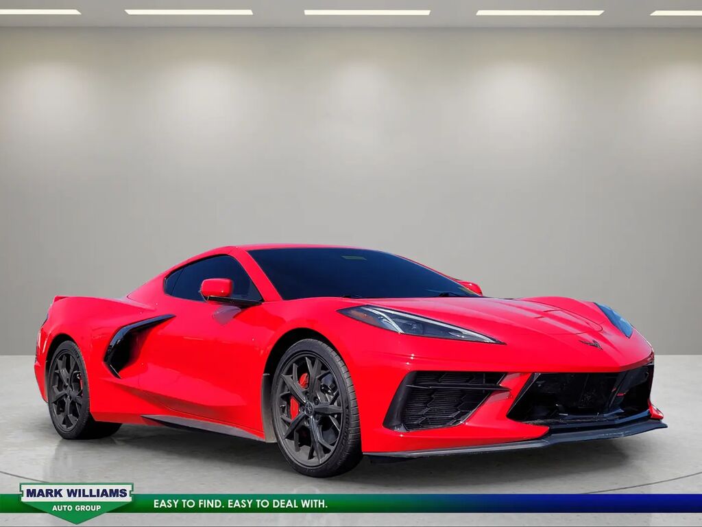 2020 Chevrolet Corvette Stingray — photo 1 of 48