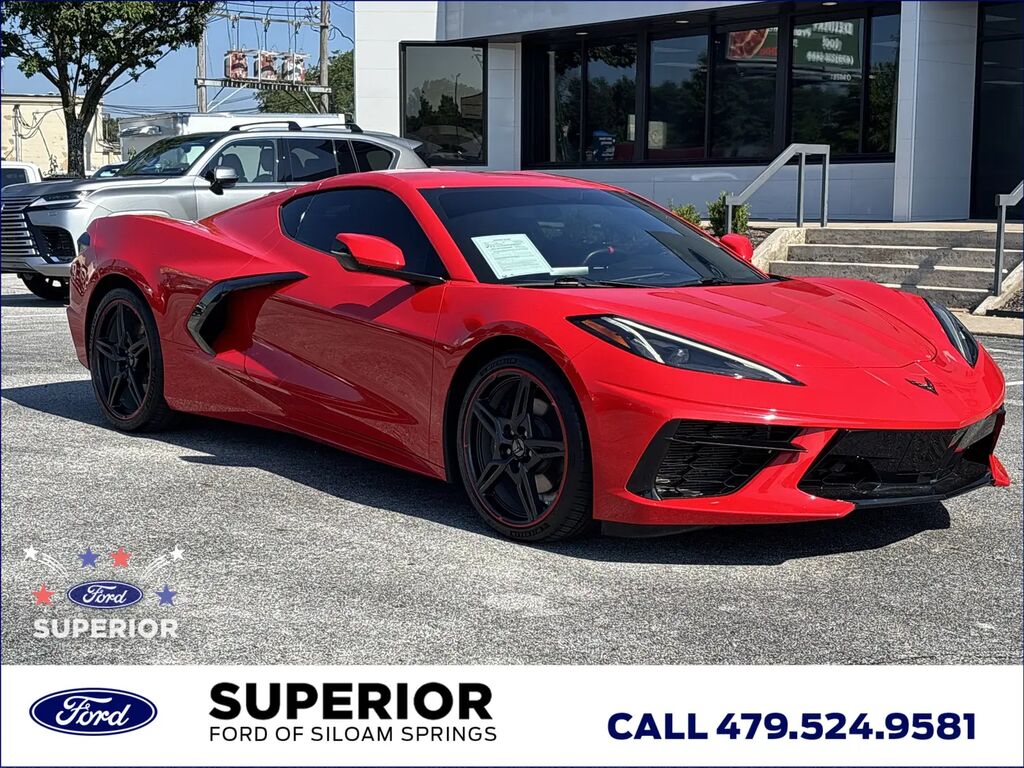2022 Chevrolet Corvette Stingray — photo 1 of 12
