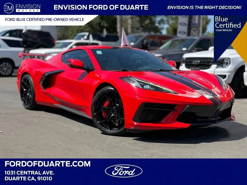 2022 Chevrolet Corvette Stingray — photo 1 of 11