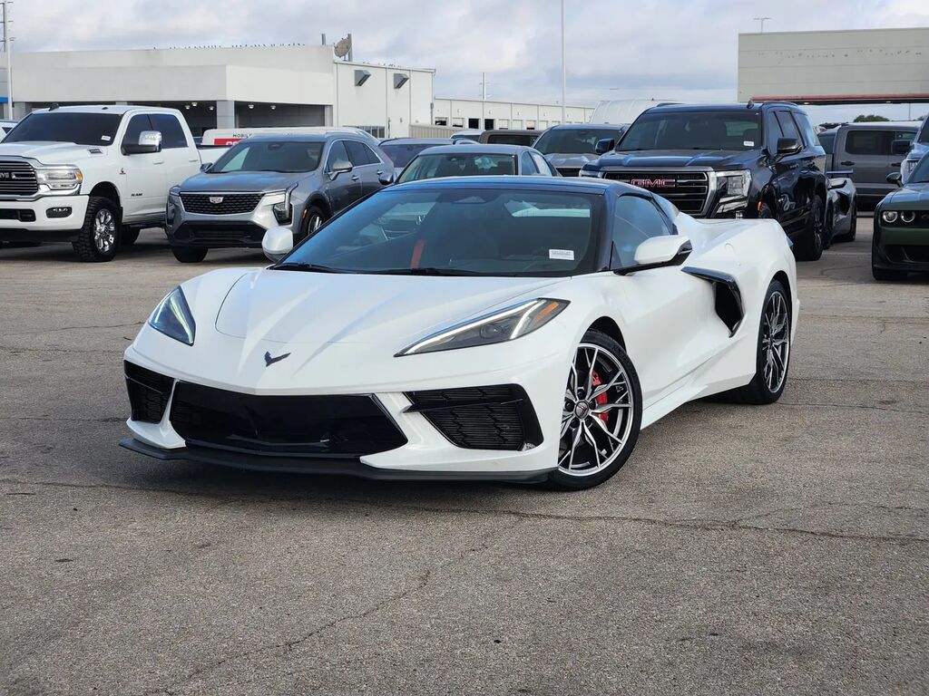 2026 Chevrolet Corvette Stingray — photo 1 of 13