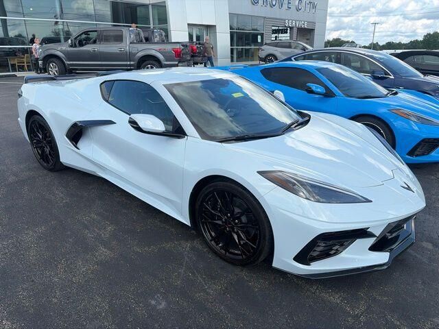 2023 Chevrolet Corvette Stingray — photo 1 of 13