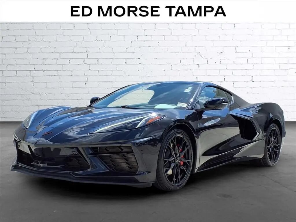 2024 Chevrolet Corvette Stingray — photo 1 of 13