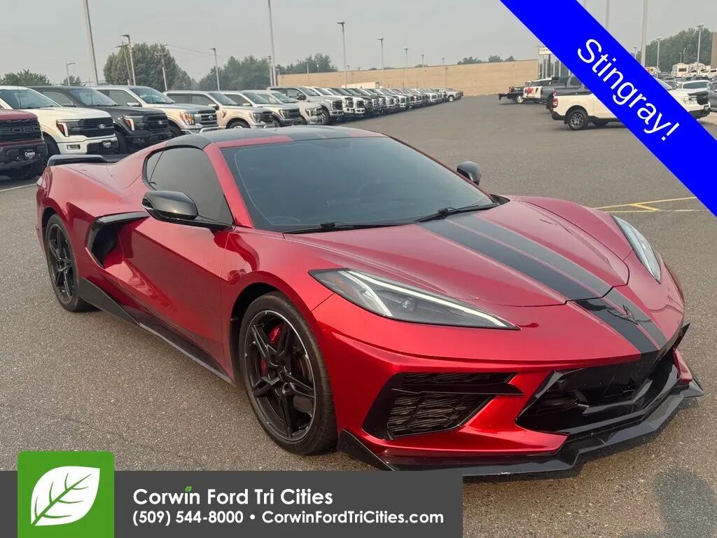 2021 Chevrolet Corvette Stingray — photo 1 of 2