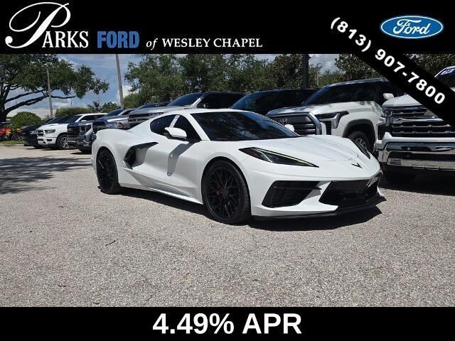 2021 Chevrolet Corvette Stingray — photo 1 of 26