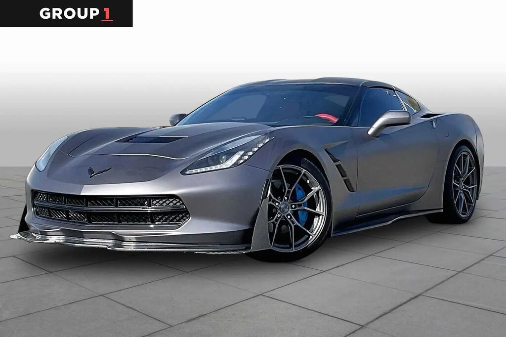 2019 Chevrolet Corvette Stingray — photo 1 of 13