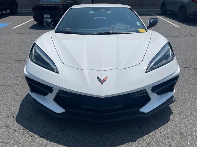 2025 Chevrolet Corvette Stingray — photo 1 of 12