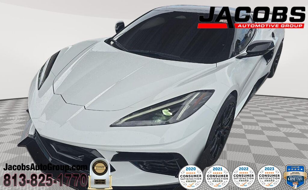 2024 Chevrolet Corvette 2LT — photo 1 of 10