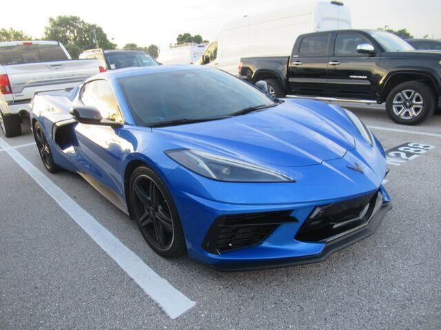 2024 Chevrolet Corvette Stingray — photo 1 of 19