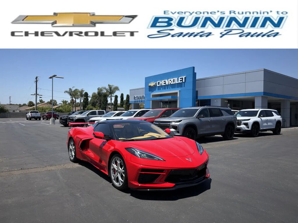 2022 Chevrolet Corvette Stingray — photo 1 of 13