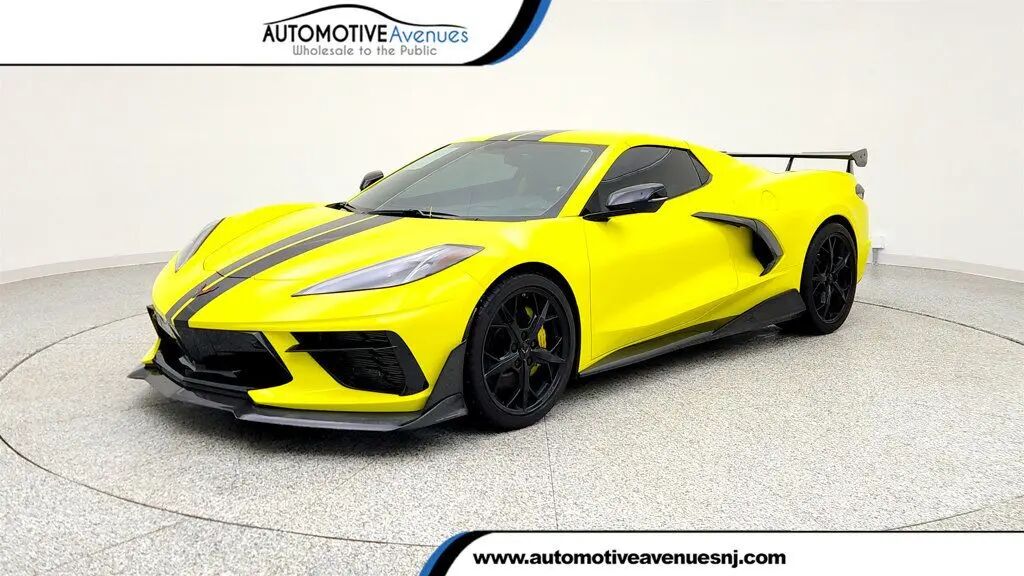 2021 Chevrolet Corvette Stingray — photo 1 of 13
