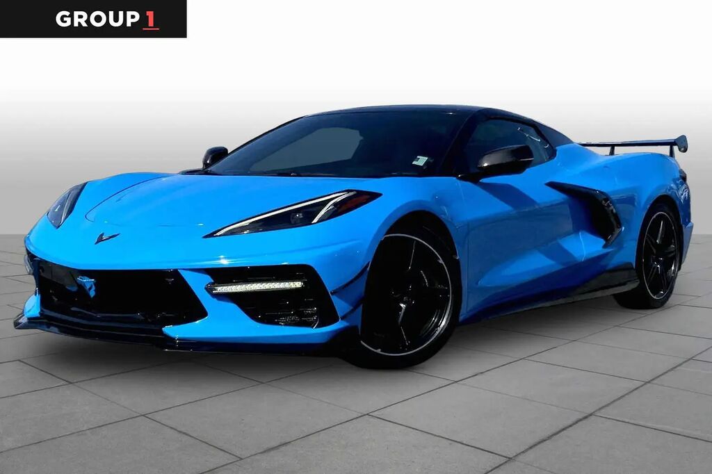 2022 Chevrolet Corvette Stingray — photo 1 of 12