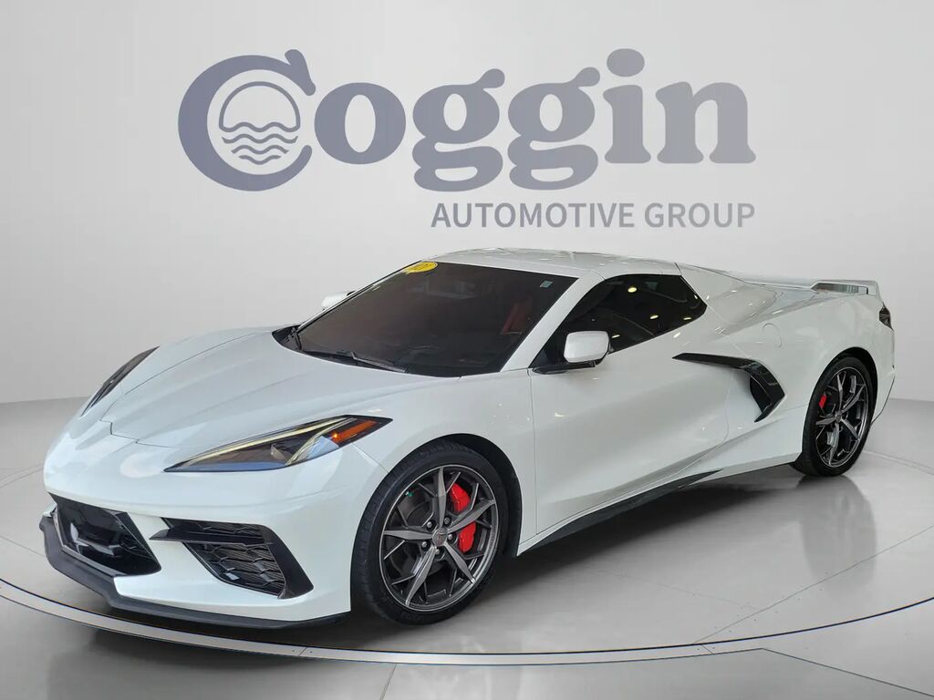 2021 Chevrolet Corvette Stingray — photo 1 of 13