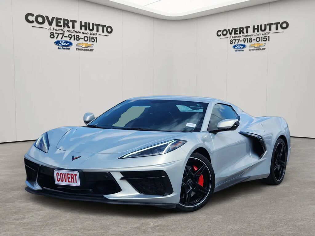 2022 Chevrolet Corvette Stingray — photo 1 of 13