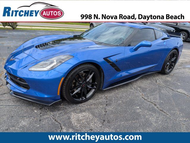 2019 Chevrolet Corvette 2LT — photo 1 of 13