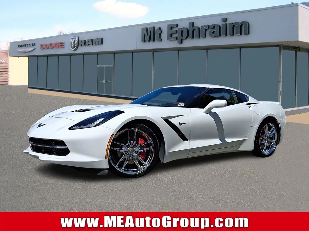 2019 Chevrolet Corvette Stingray — photo 1 of 13