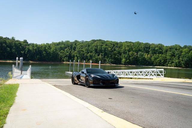 2023 Chevrolet Corvette Z06 — photo 1 of 13