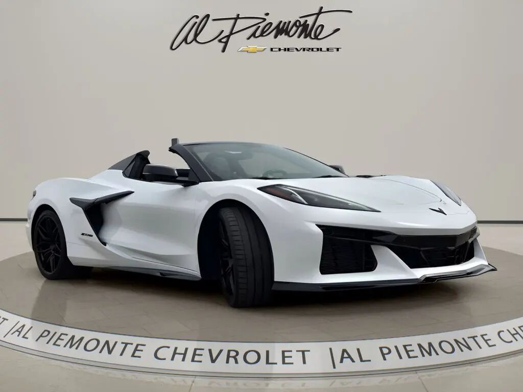 2023 Chevrolet Corvette Z06 — photo 1 of 13