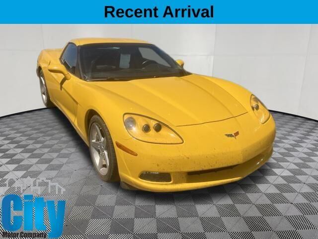 2005 Chevrolet Corvette Base — photo 1 of 4