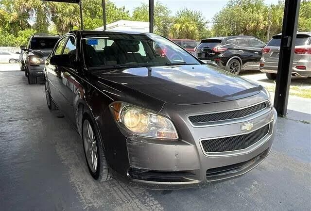2010 Chevrolet Malibu LS — photo 1 of 1