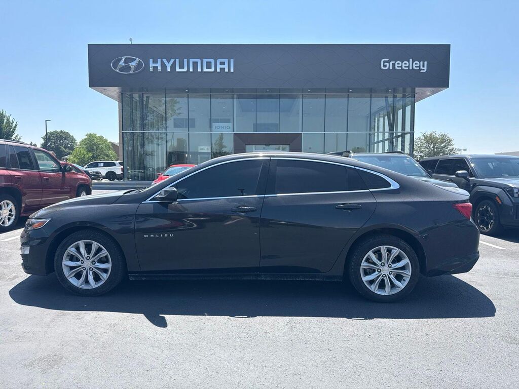 2019 Chevrolet Malibu LS — photo 1 of 15