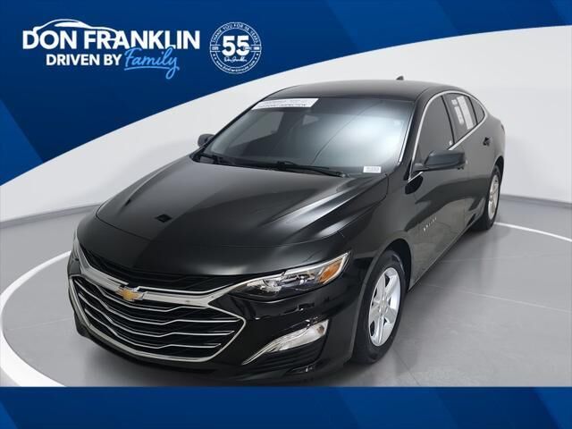 2023 Chevrolet Malibu LS — photo 1 of 13