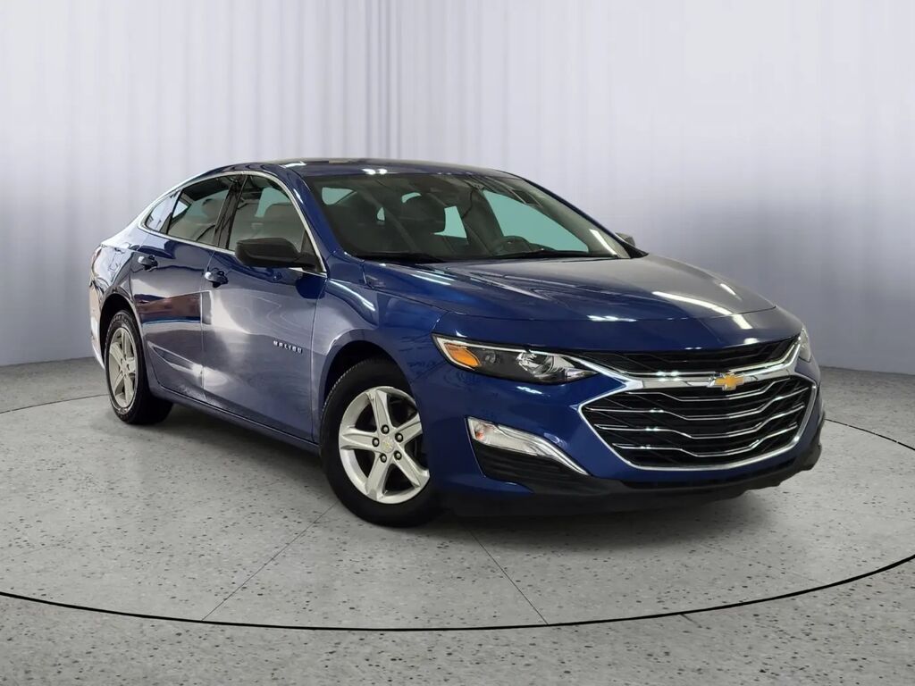 2023 Chevrolet Malibu LS — photo 1 of 13