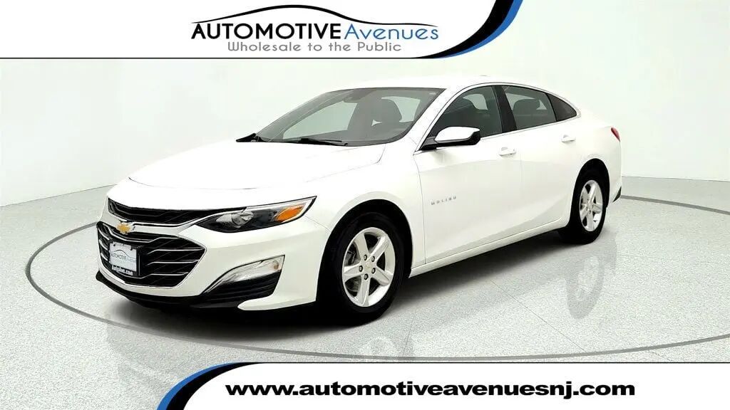 2021 Chevrolet Malibu LS Fleet — photo 1 of 26