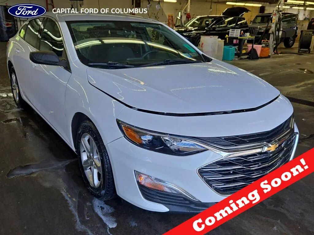 2023 Chevrolet Malibu LS Fleet — photo 1 of 6