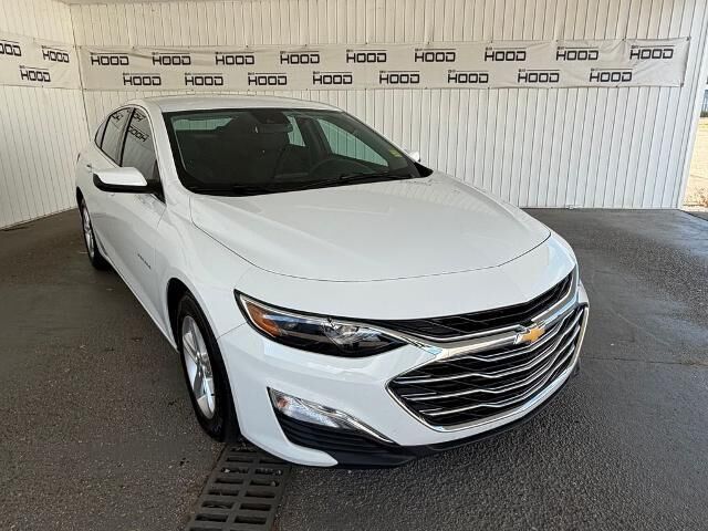 2022 Chevrolet Malibu LS Fleet — photo 1 of 13