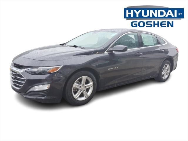 2022 Chevrolet Malibu LS Fleet — photo 1 of 14