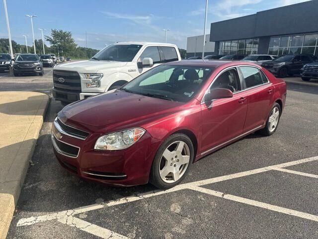2010 Chevrolet Malibu LT — photo 1 of 13