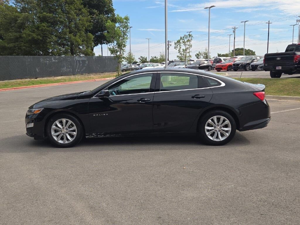 2024 Chevrolet Malibu LT — photo 1 of 12