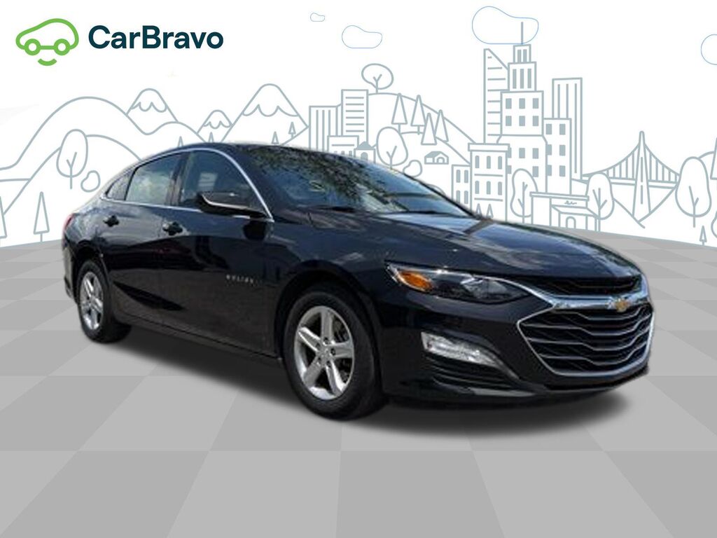 2025 Chevrolet Malibu LT — photo 1 of 38