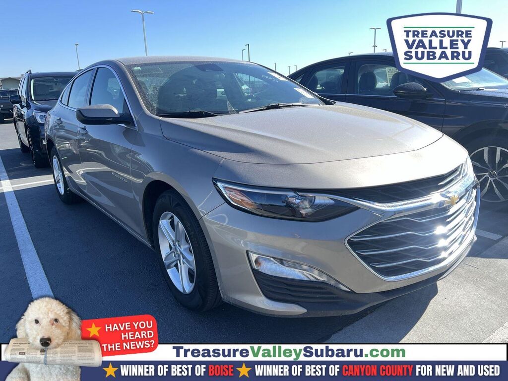 2023 Chevrolet Malibu LT — photo 1 of 28
