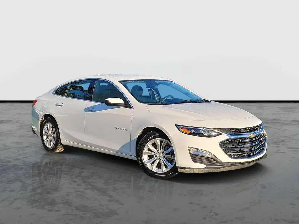 2023 Chevrolet Malibu LT — photo 1 of 13