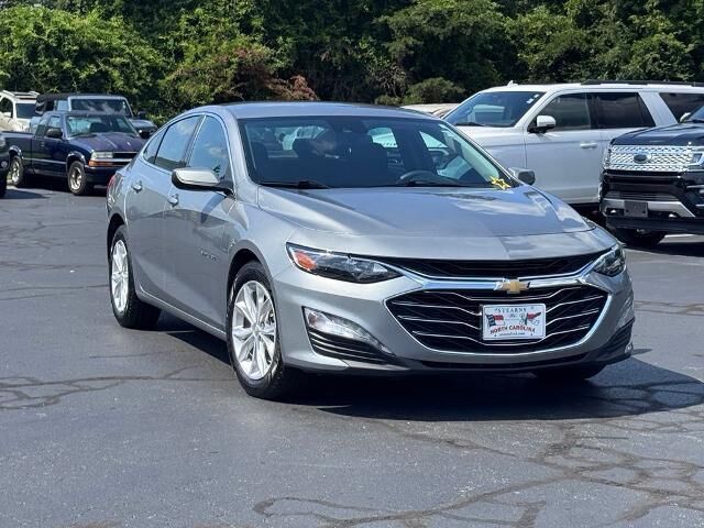 2024 Chevrolet Malibu LT — photo 1 of 26
