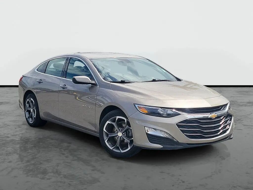 2024 Chevrolet Malibu LT — photo 1 of 12