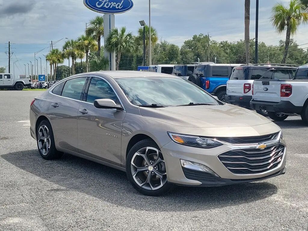 2024 Chevrolet Malibu LT — photo 1 of 29